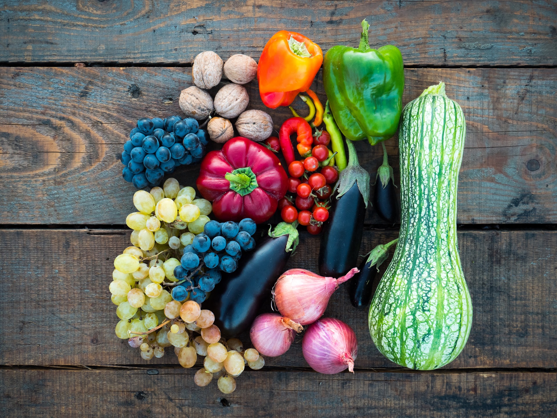 diverse veelkleurige groenten en fruit