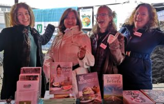 NVV Vrijwilligers in de stand tijdens Funky Vegan Festival in 2021