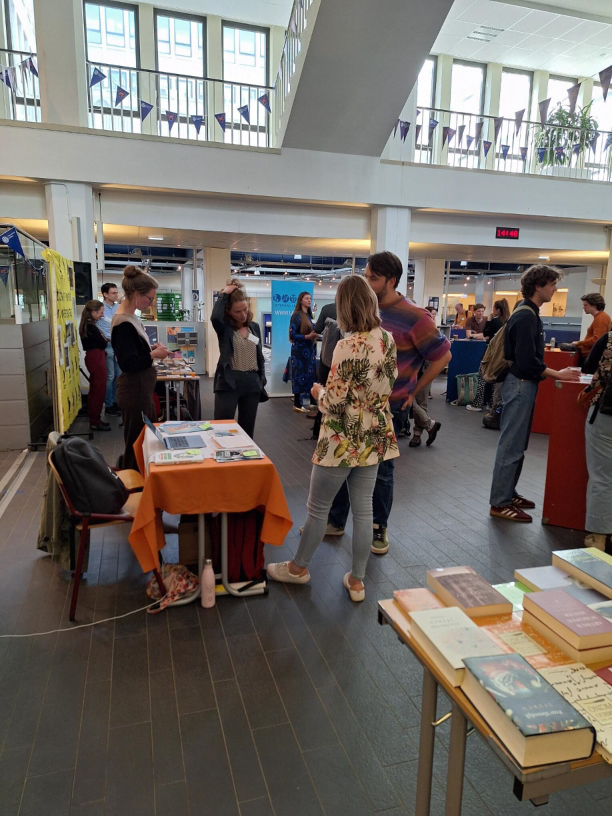 nascholingsdag-Filosofie- Stand van de NVV op de nascholingsdag Filosofie dierenethiek