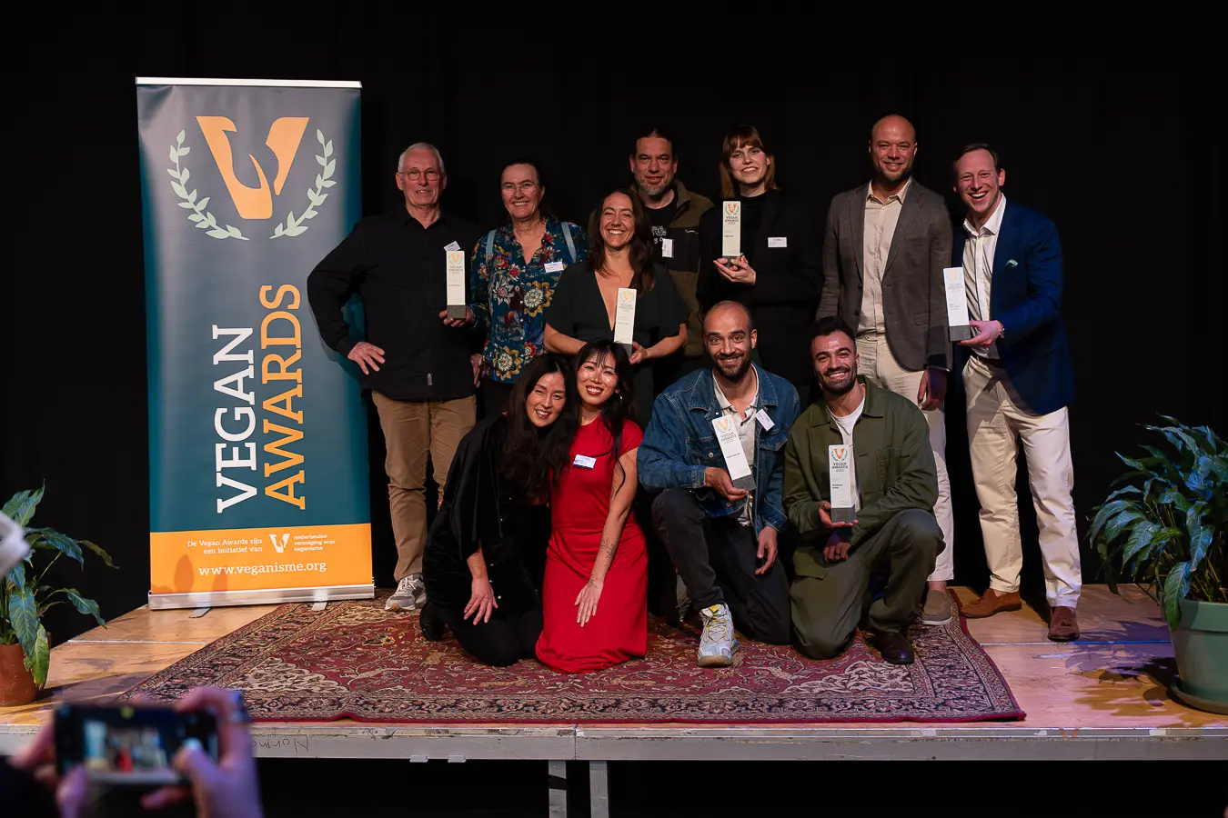Groepsfoto van de winnaars van de Vegan Awards 2025.